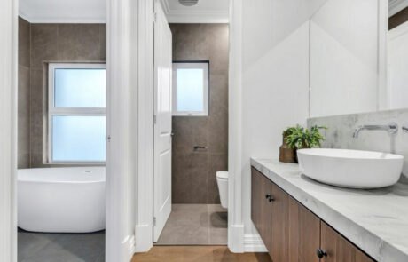 2.44 burton rd Athelstone 8